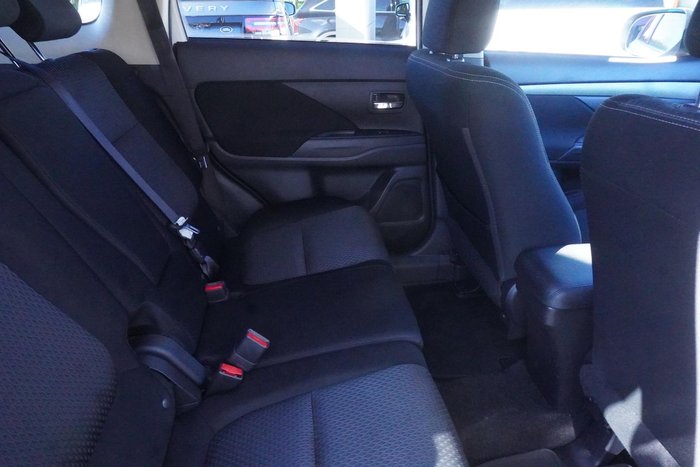 2017 Mitsubishi Outlander LS