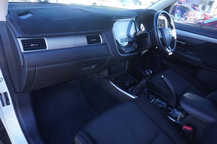 2017 Mitsubishi Outlander LS