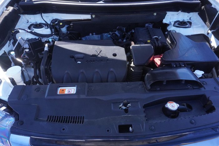 2017 Mitsubishi Outlander LS