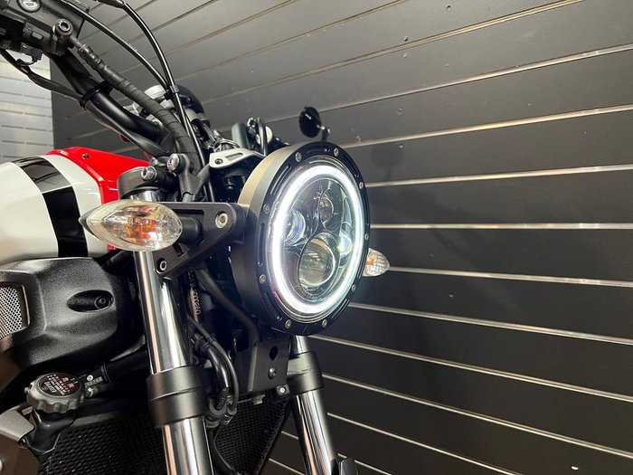 2020 Yamaha XSR700 Red