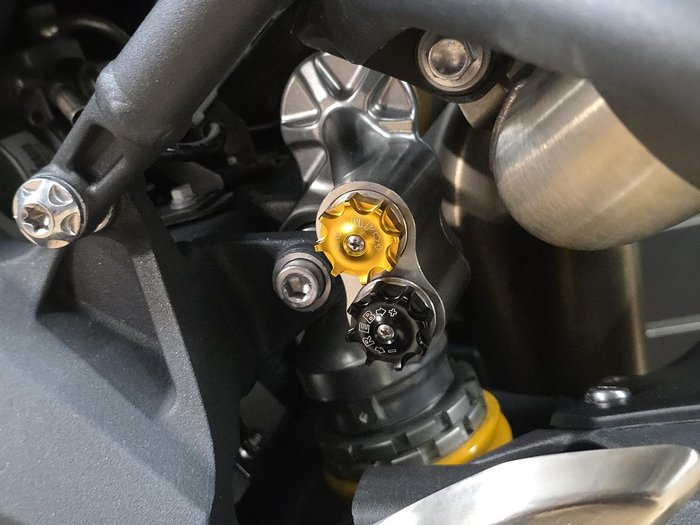 2016 TRIUMPH SPEED 94 Yellow