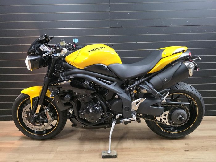 2016 TRIUMPH SPEED 94 Yellow
