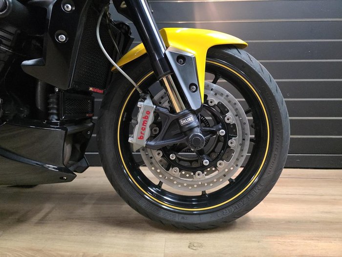 2016 TRIUMPH SPEED 94 Yellow