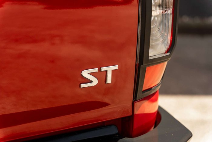 2016 Nissan Navara ST