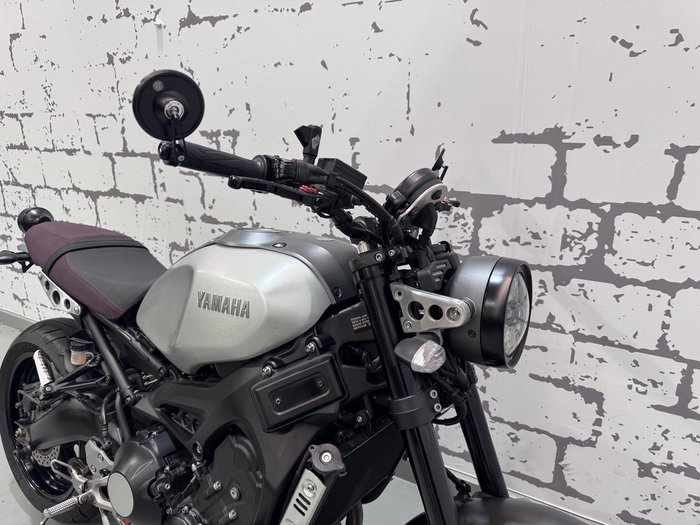 2016 Yamaha XSR900 XSR Silver