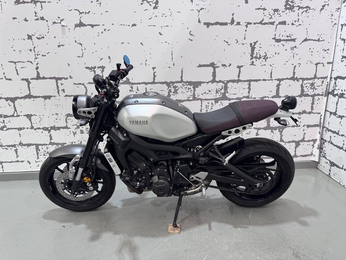 2016 Yamaha XSR900 XSR Silver