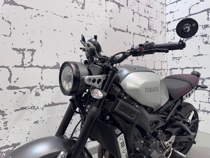 2016 Yamaha XSR900 XSR Silver