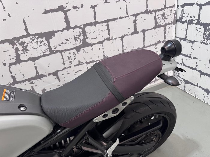 2016 Yamaha XSR900 XSR Silver