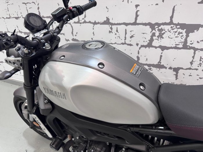 2016 Yamaha XSR900 XSR Silver