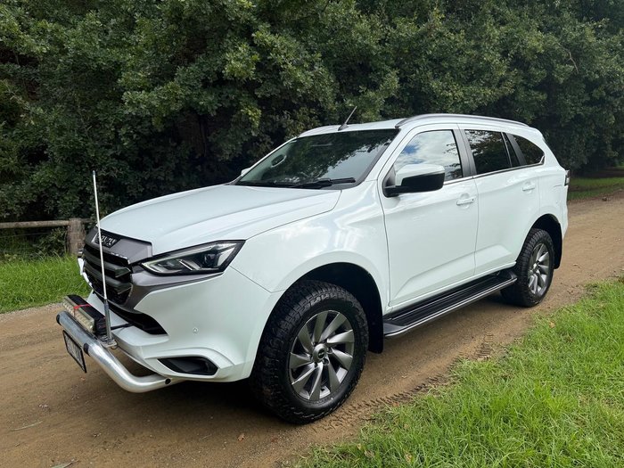 2022 Isuzu MU-X LS-U