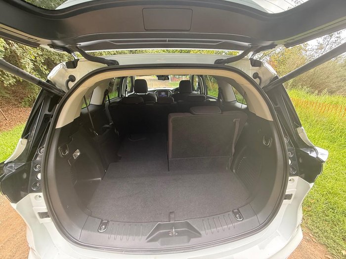 2022 Isuzu MU-X LS-U