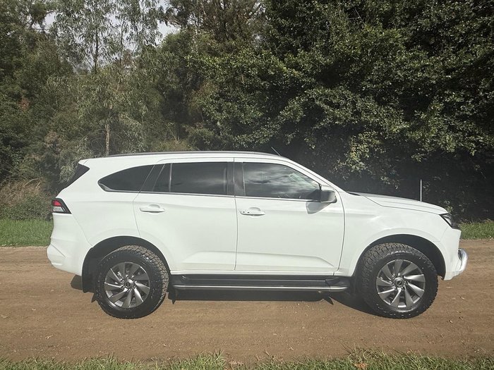 2022 Isuzu MU-X LS-U