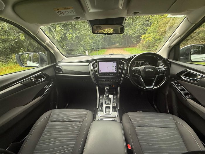 2022 Isuzu MU-X LS-U