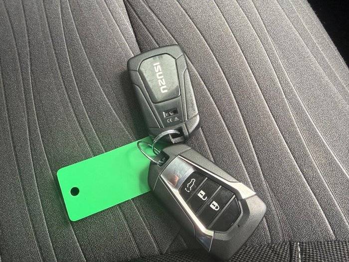 2022 Isuzu MU-X LS-U