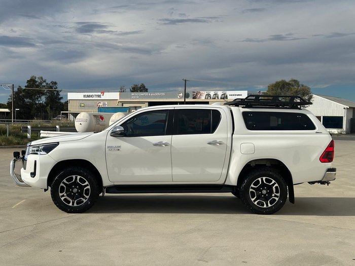 2021 Toyota Hilux SR5