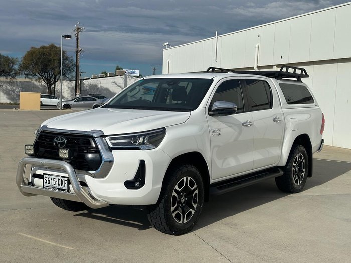 2021 Toyota Hilux SR5