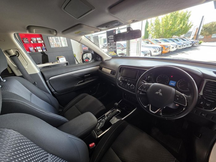 2017 Mitsubishi Outlander LS Safety Pack