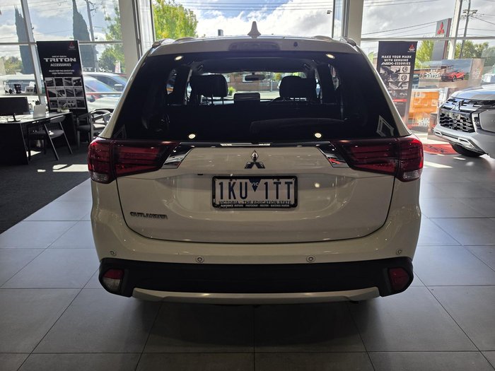 2017 Mitsubishi Outlander LS Safety Pack
