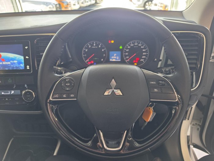 2017 Mitsubishi Outlander LS Safety Pack