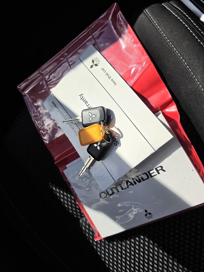 2017 Mitsubishi Outlander LS Safety Pack