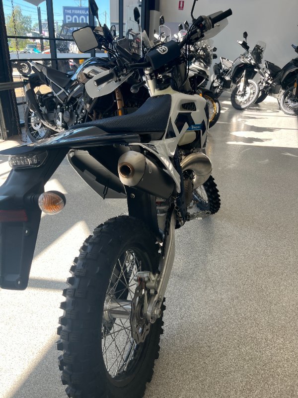 2026 HUSQVARNA TE300 WHITE
