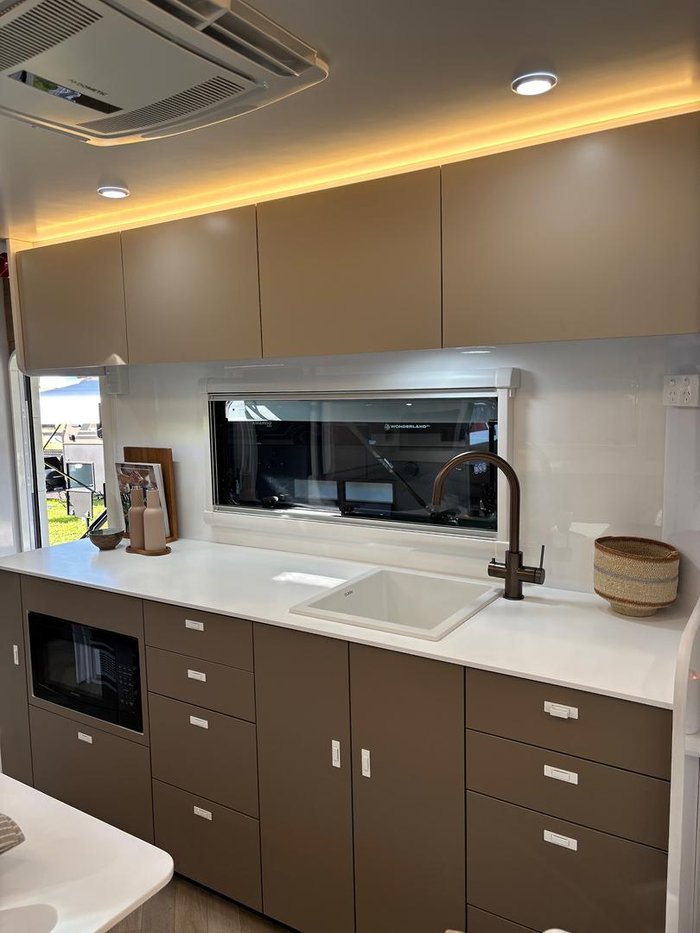 2026 Wonderland RV Solara 2006Q-R-Sc