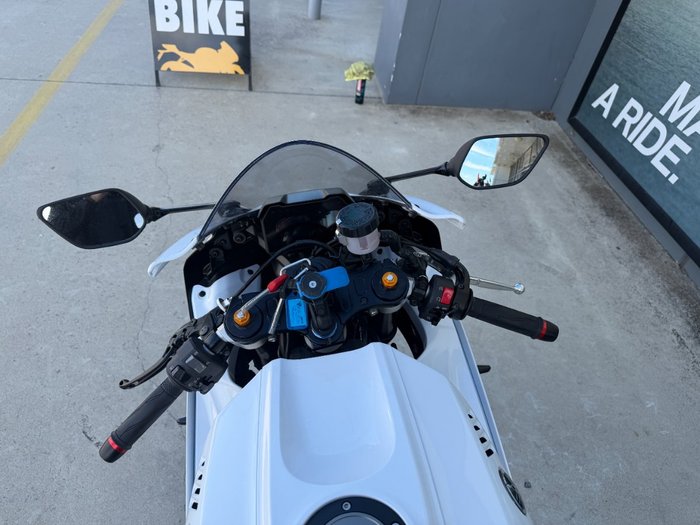 2023 Yamaha YZF-R7LA White