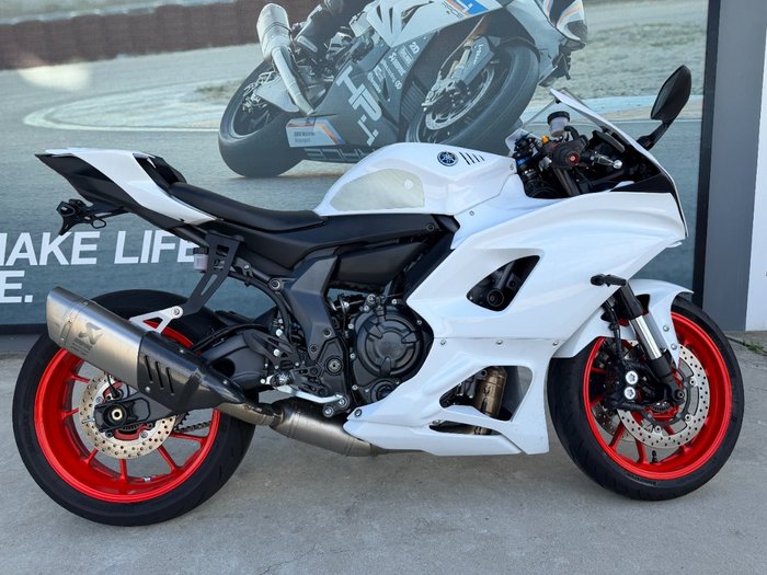 2023 Yamaha YZF-R7LA White
