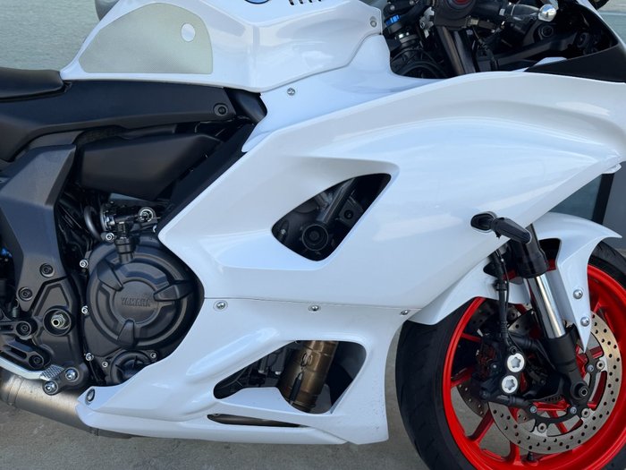 2023 Yamaha YZF-R7LA White