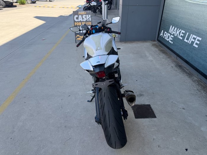 2023 Yamaha YZF-R7LA White