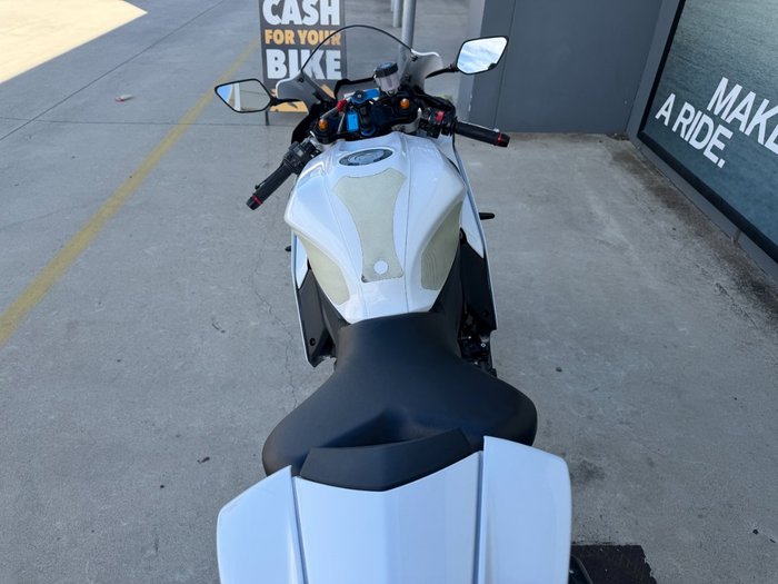 2023 Yamaha YZF-R7LA White
