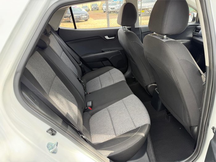 2024 KIA STONIC S YB MY24 White