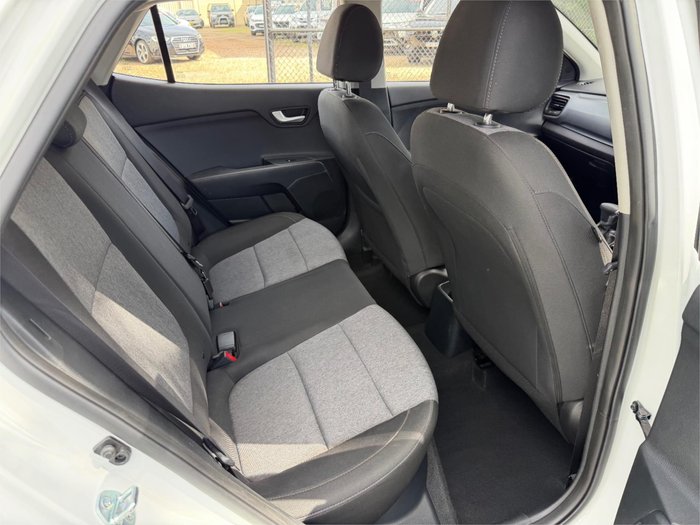 2024 KIA STONIC S YB MY24 White