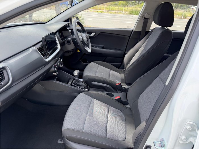 2024 KIA STONIC S YB MY24 White