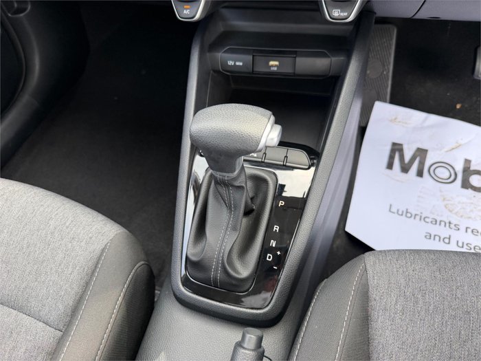 2024 KIA STONIC S YB MY24 White