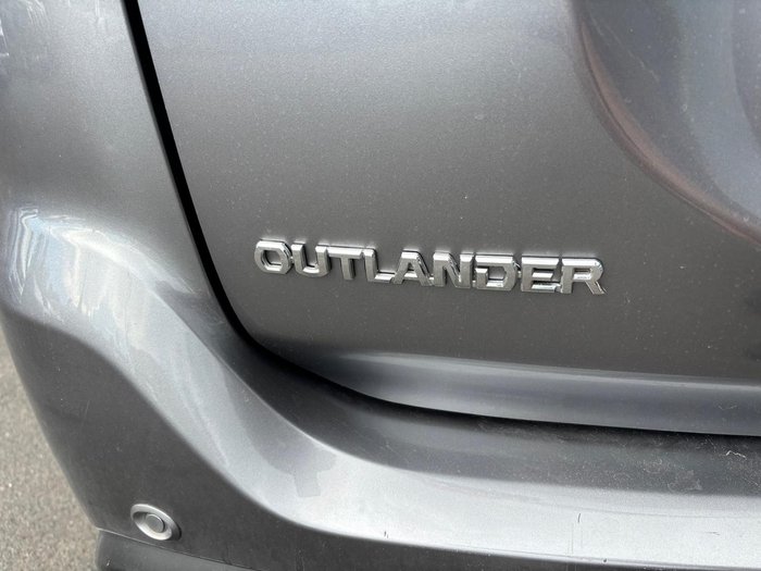 2021 Mitsubishi Outlander ES