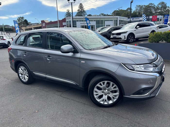 2021 Mitsubishi Outlander ES