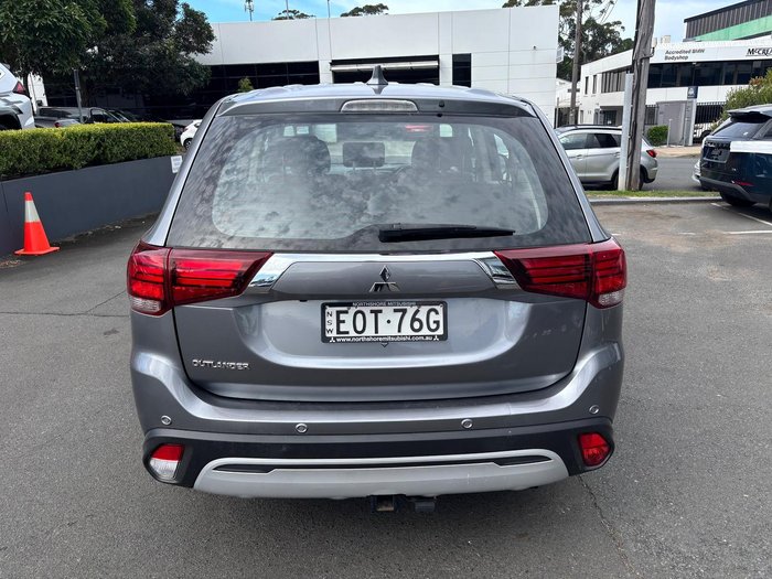 2021 Mitsubishi Outlander ES