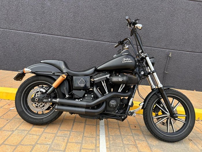 2015 Harley-Davidson Dyna Street Bob Special (FXDBC) Dyna Black