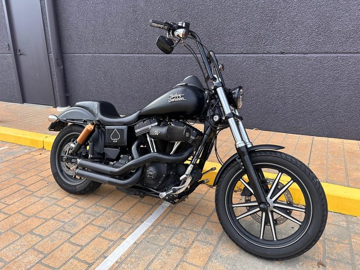 2015 Harley-Davidson Dyna Street Bob Special (FXDBC) Dyna Black