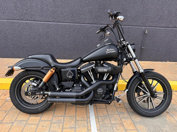 2015 Harley-Davidson Dyna Street Bob Special (FXDBC) Dyna Black