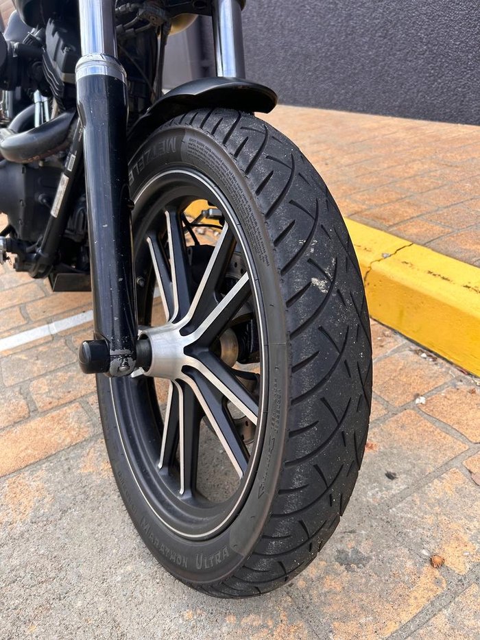 2015 Harley-Davidson Dyna Street Bob Special (FXDBC) Dyna Black