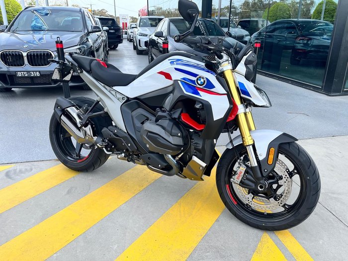 2025 BMW