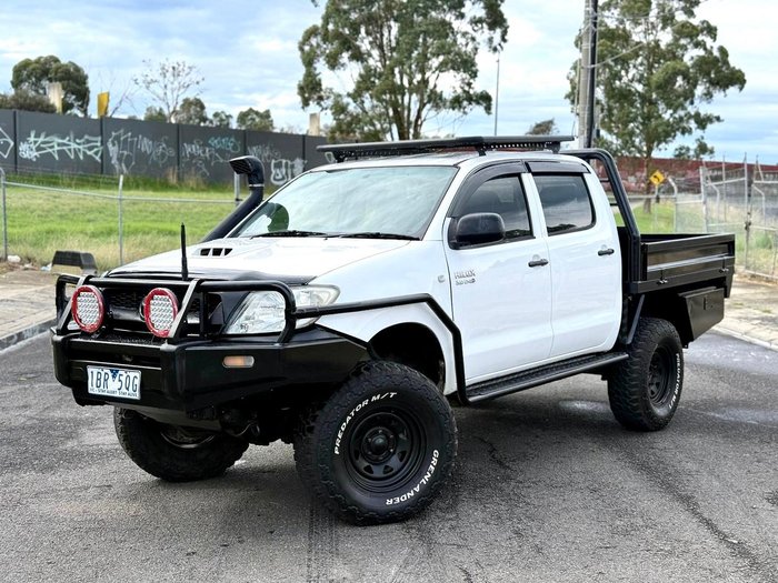 2010 Toyota Hilux SR KUN26R MY10 4X4 Glacier White
