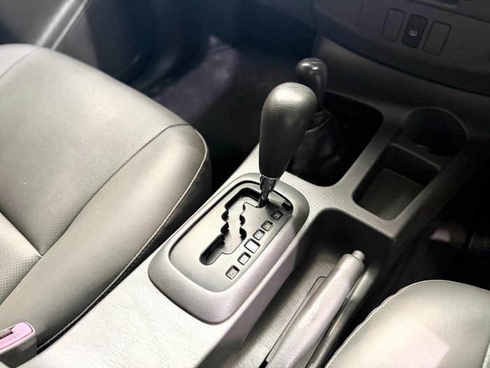 2011 Toyota Hilux Workmate KUN26R MY12 4X4 Glacier White