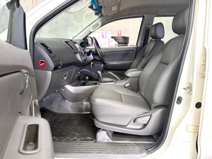 2011 Toyota Hilux Workmate KUN26R MY12 4X4 Glacier White