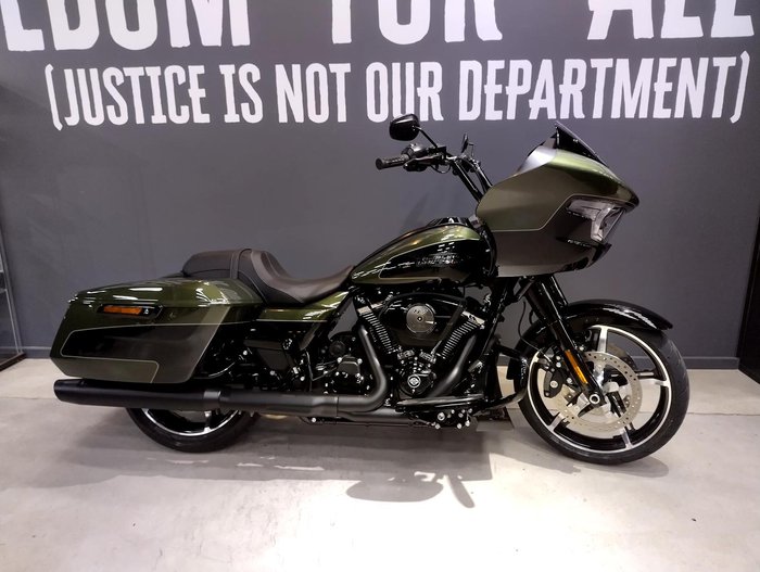 Harley-Davidson Road Glide 117 (FLTRX) Touring