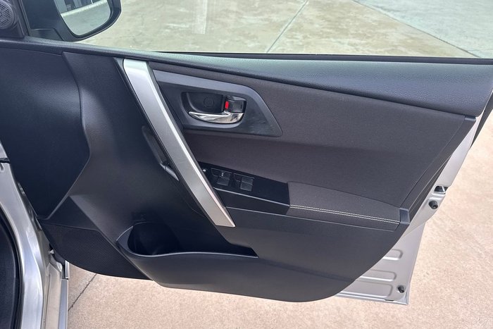 2014 Toyota Corolla RZ ZRE182R Silver Pearl