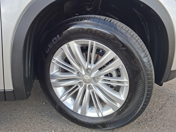 2023 Mitsubishi Outlander ES