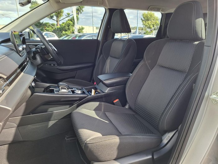 2023 Mitsubishi Outlander ES